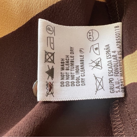ESCADA BROWN & CREAM BEAUTIFUL GIRRAF Print 100% Silk Button Down Top - Picture 10 of 10